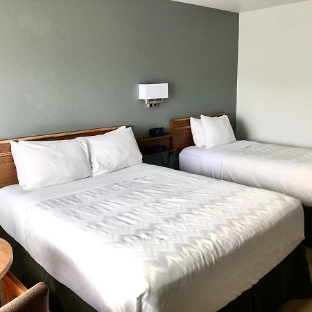 Super 8 By Wyndham Fort Bragg Zewnętrze zdjęcie