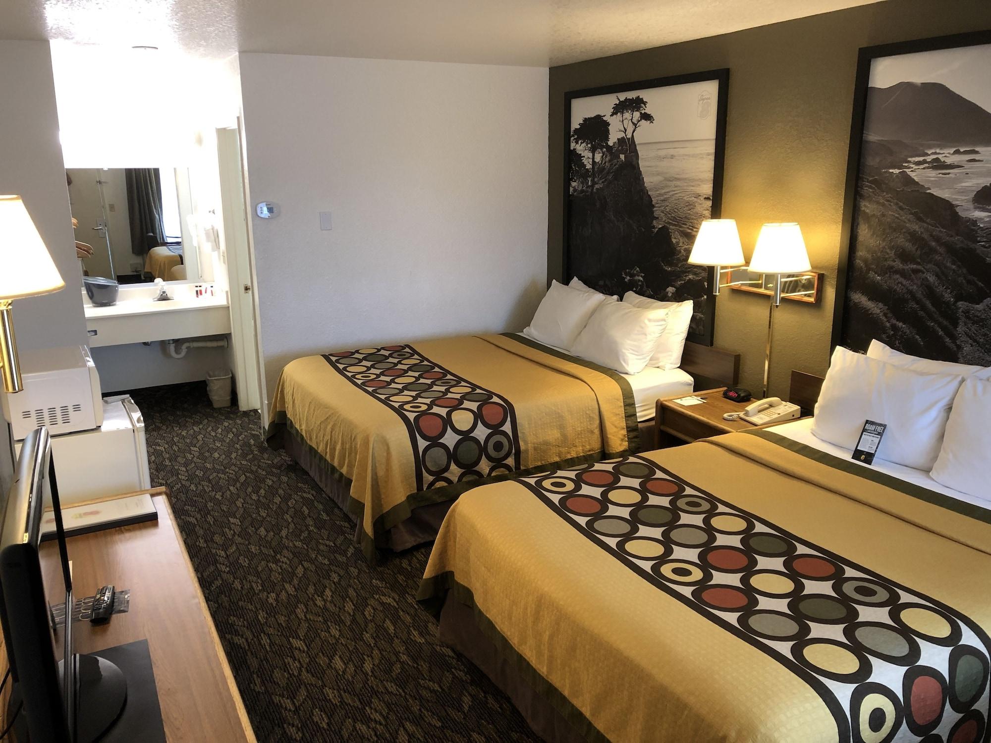 Super 8 By Wyndham Fort Bragg Zewnętrze zdjęcie