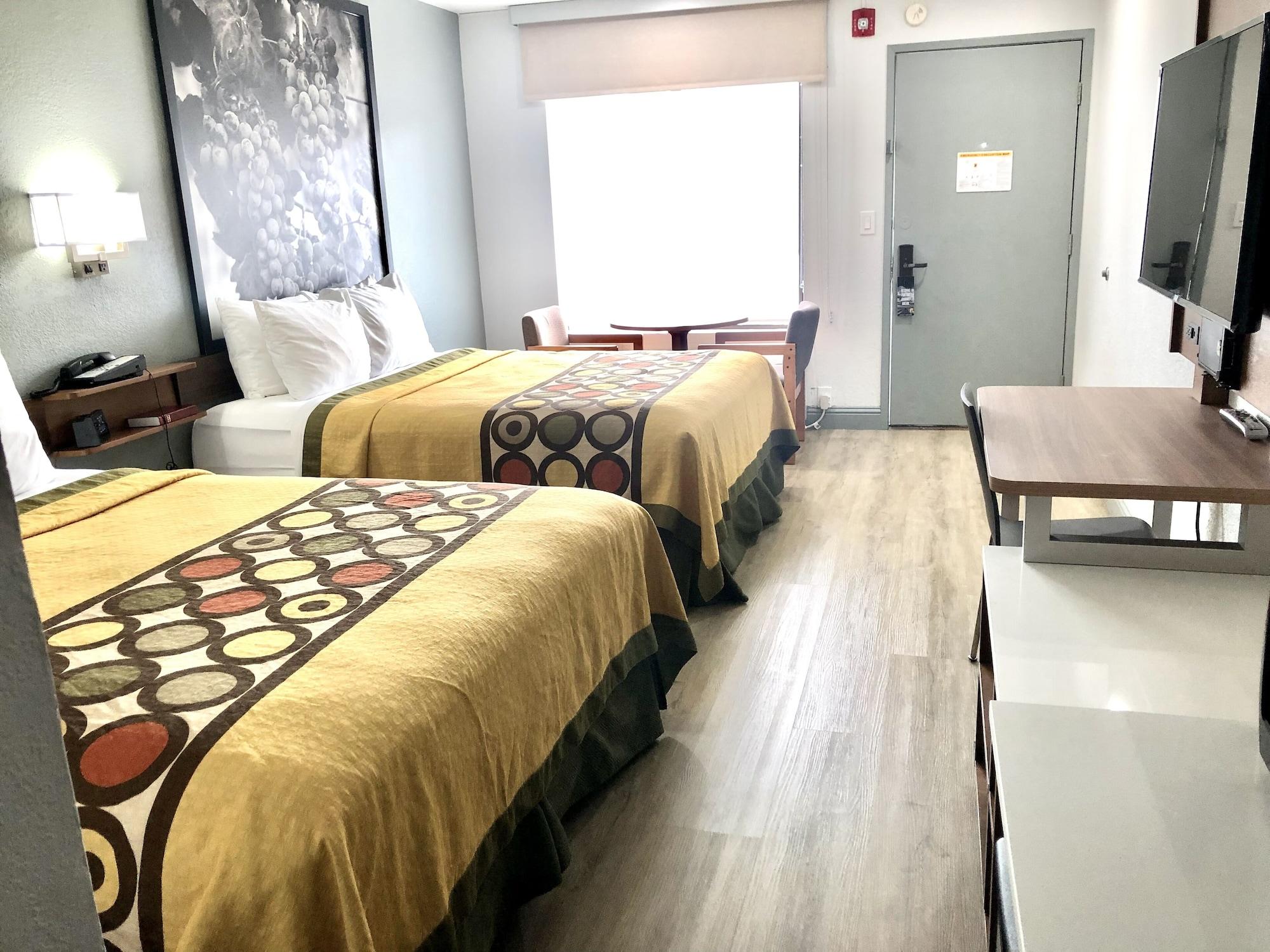 Super 8 By Wyndham Fort Bragg Zewnętrze zdjęcie