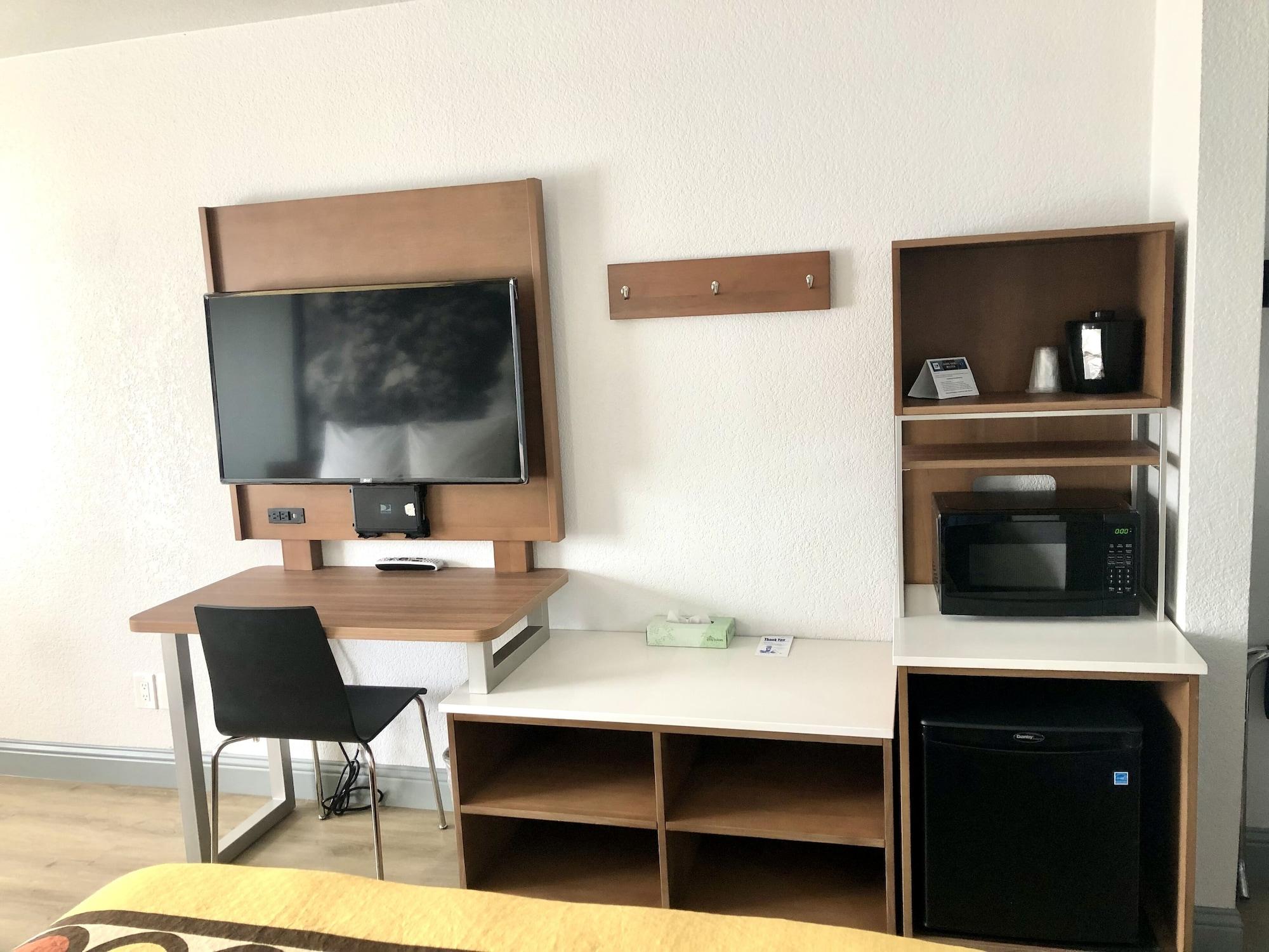 Super 8 By Wyndham Fort Bragg Zewnętrze zdjęcie