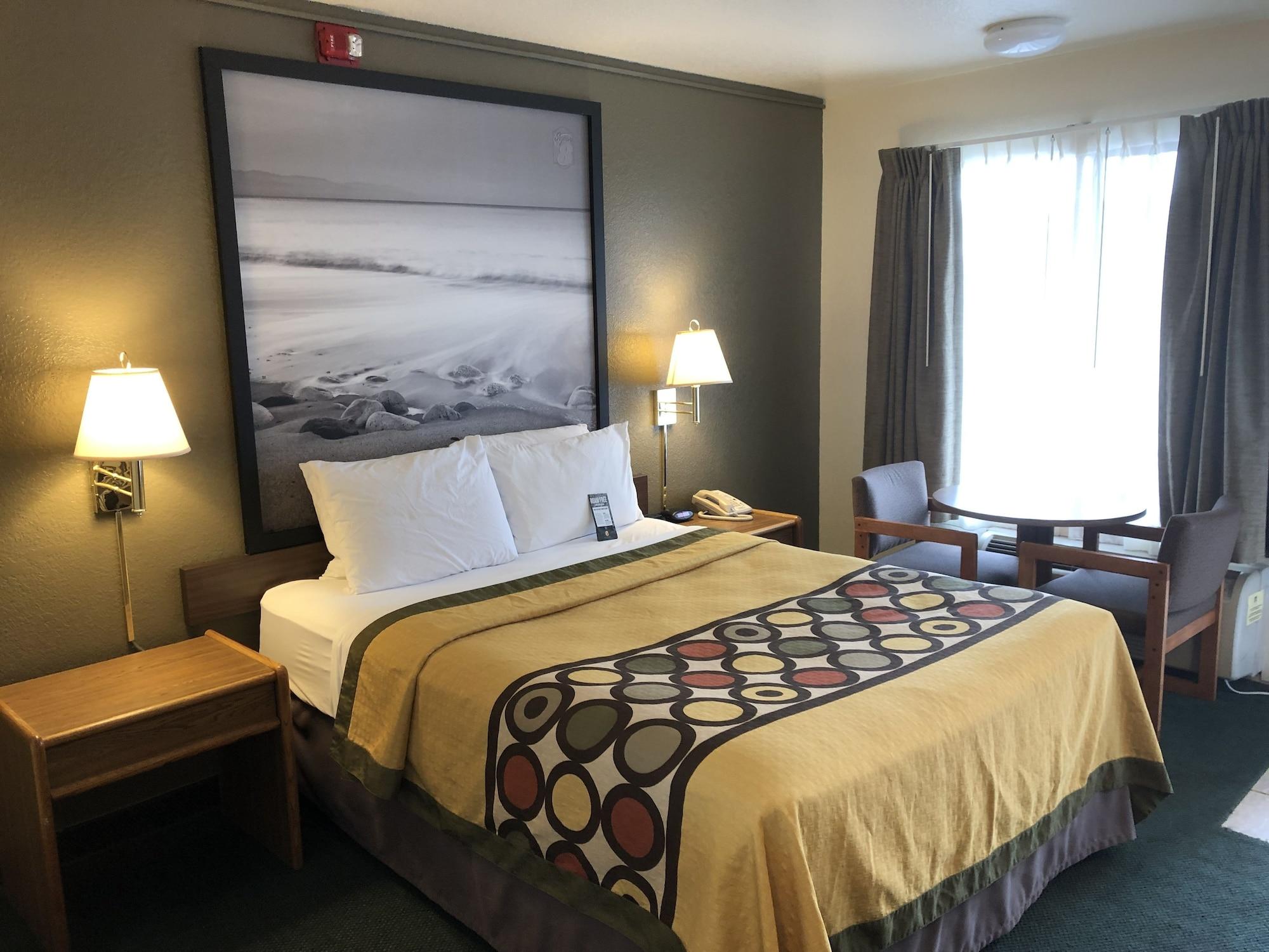 Super 8 By Wyndham Fort Bragg Zewnętrze zdjęcie