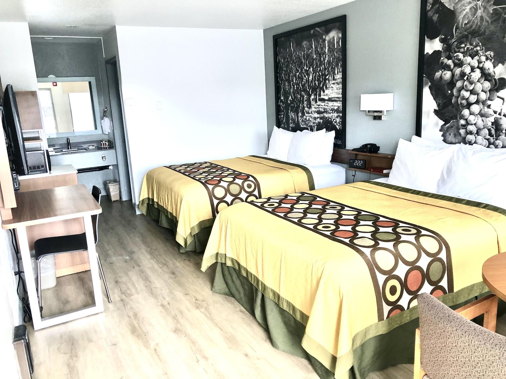 Super 8 By Wyndham Fort Bragg Zewnętrze zdjęcie