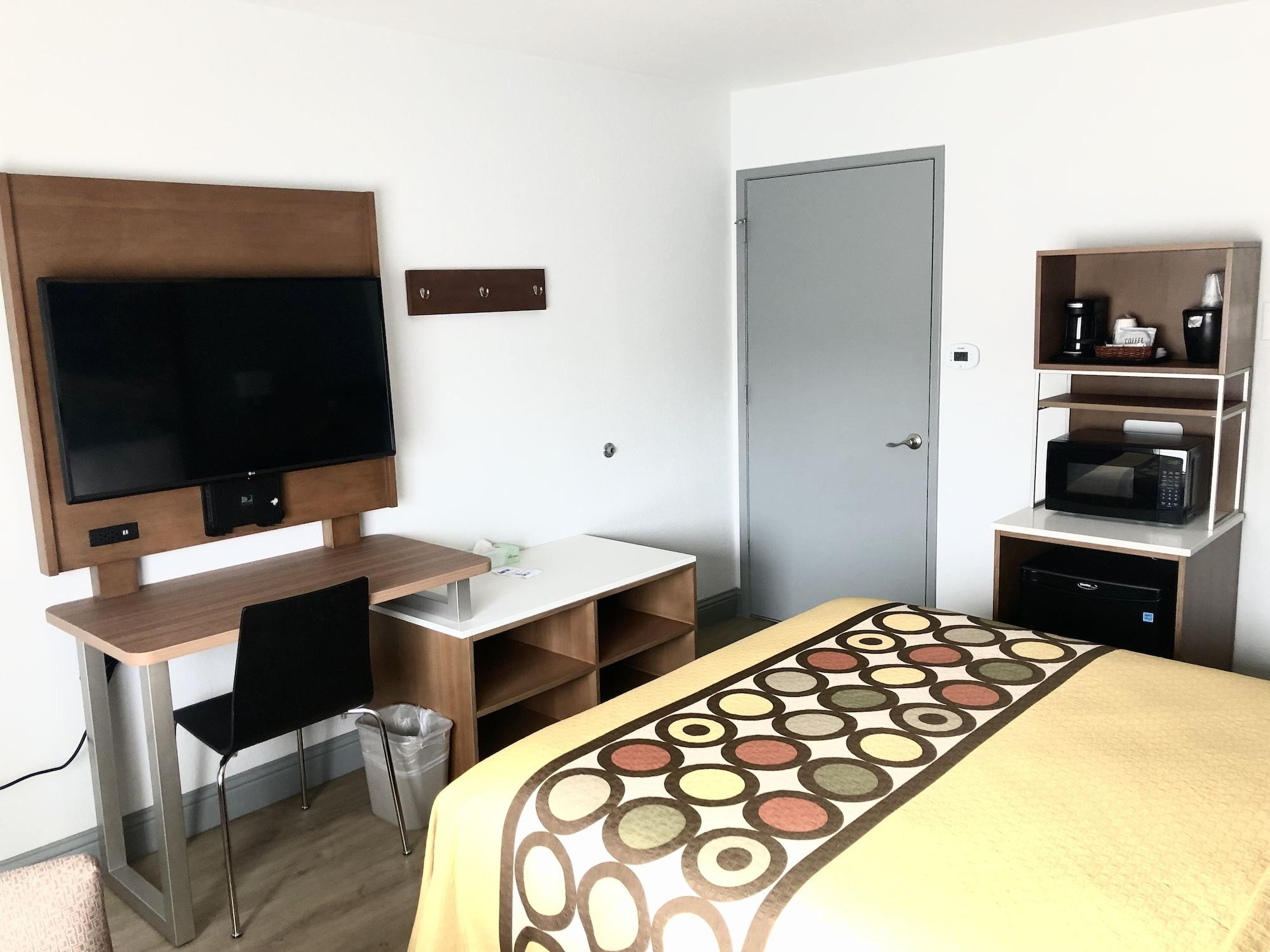 Super 8 By Wyndham Fort Bragg Zewnętrze zdjęcie