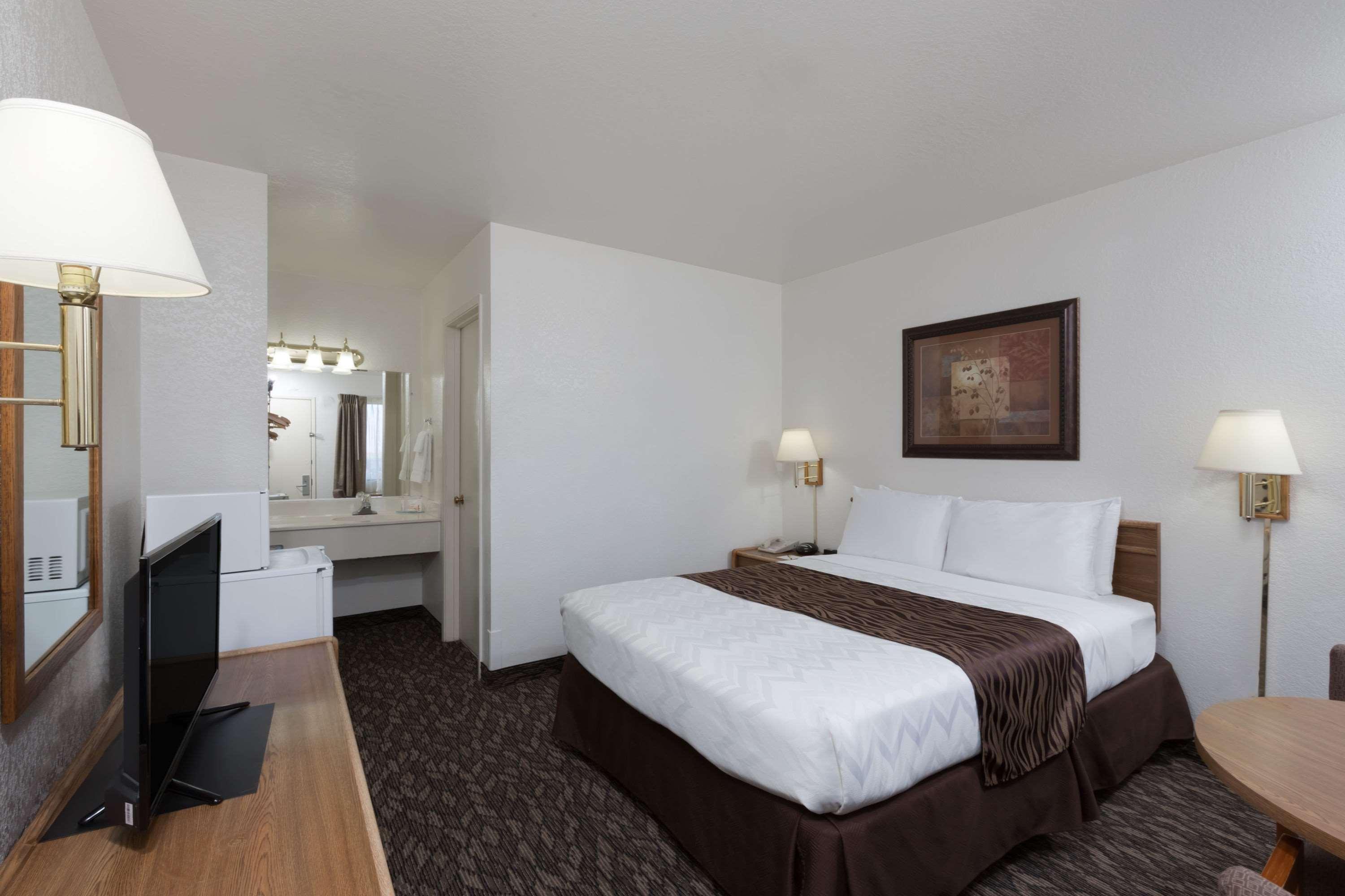 Super 8 By Wyndham Fort Bragg Zewnętrze zdjęcie