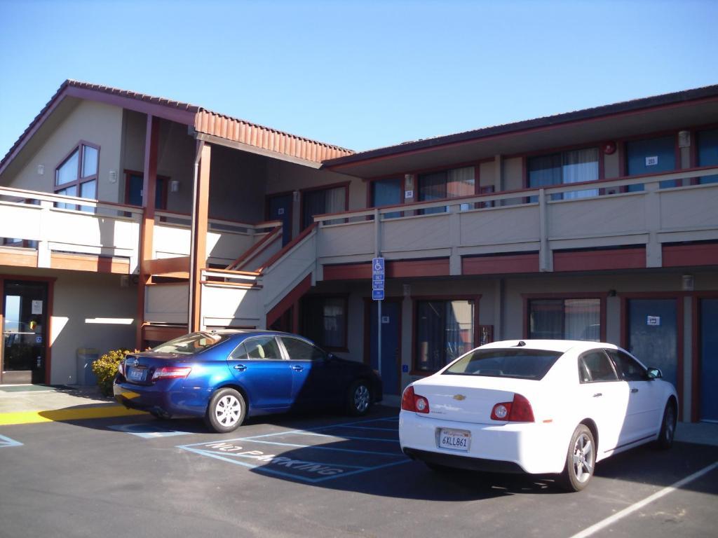 Super 8 By Wyndham Fort Bragg Zewnętrze zdjęcie