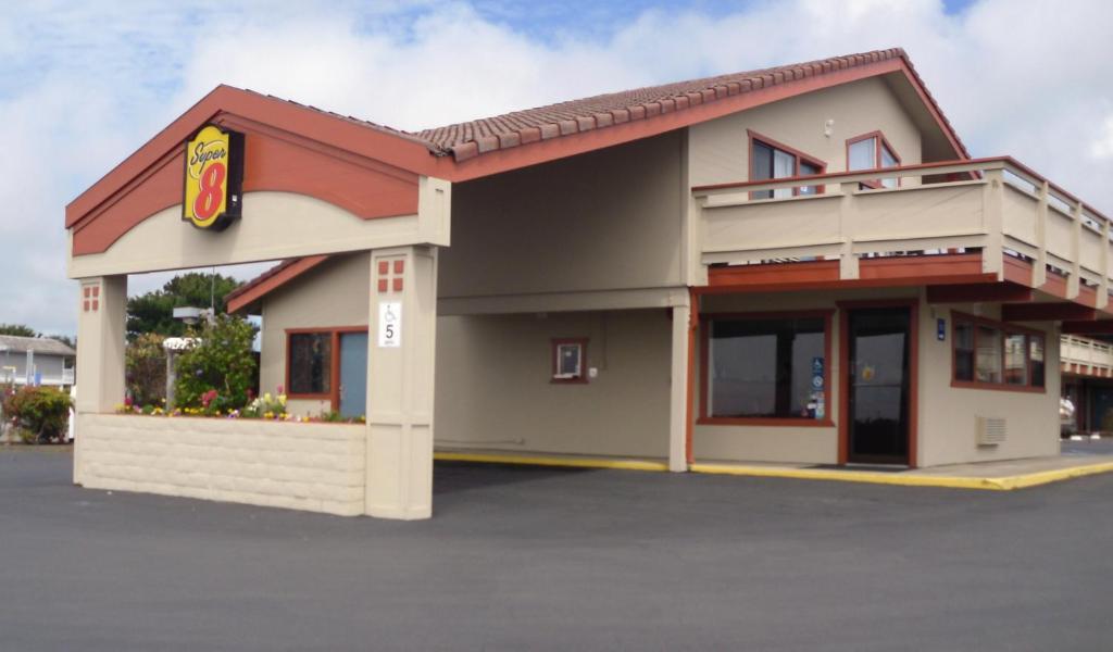 Super 8 By Wyndham Fort Bragg Zewnętrze zdjęcie