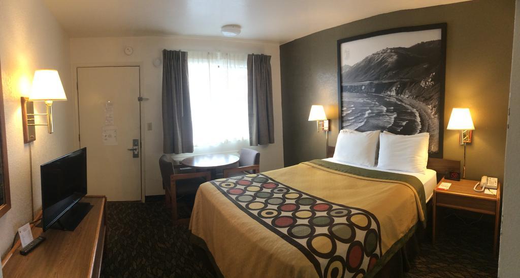Super 8 By Wyndham Fort Bragg Zewnętrze zdjęcie
